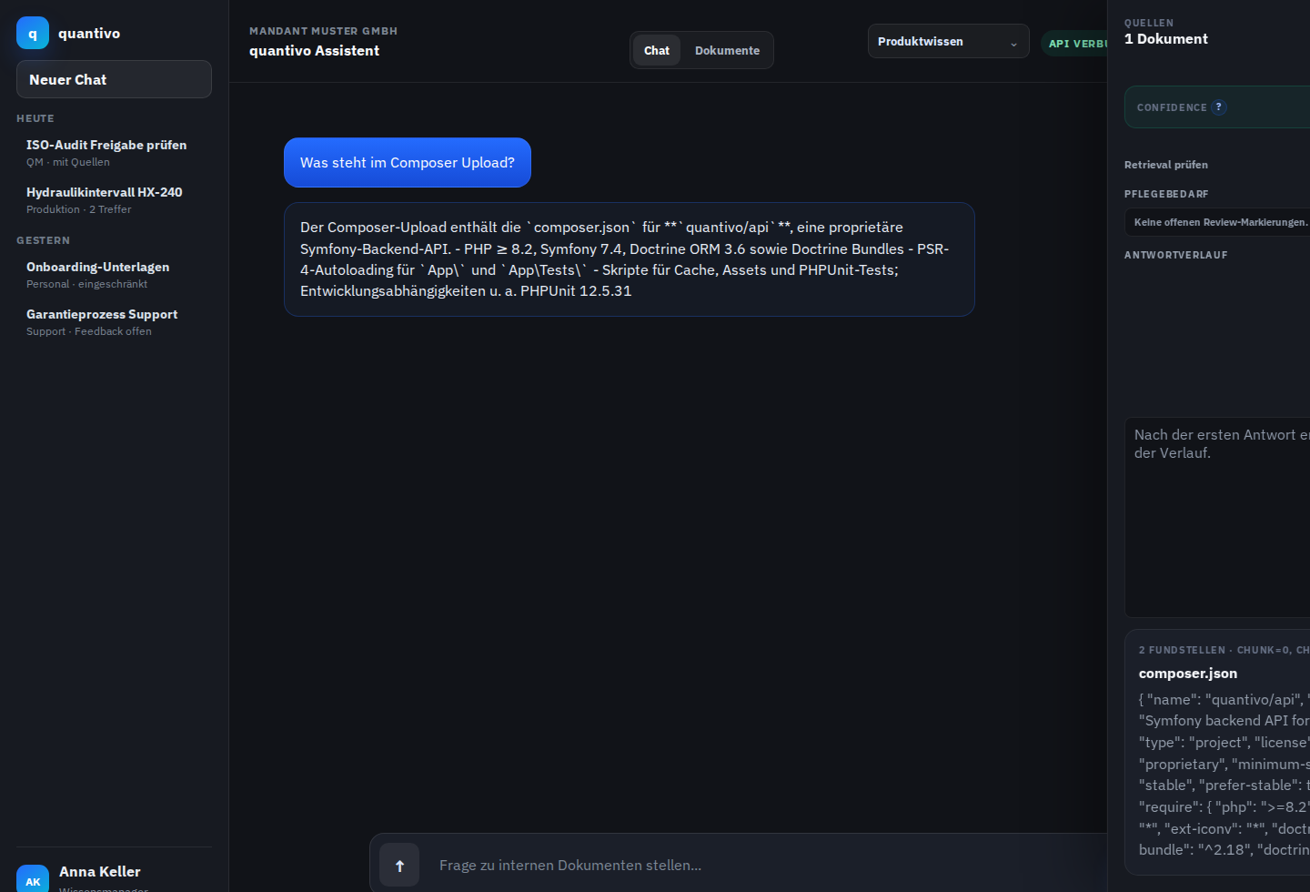 quantivo Demo mit Chat-Antwort und geöffnetem Quellenpanel